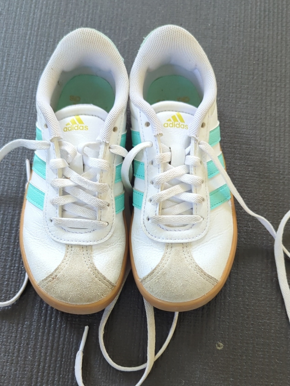 adidas White Sneakers with Mint Green Stripes Size 12 Kids